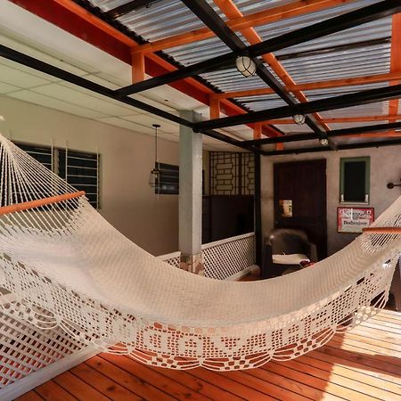 Hostal San Benito San Salvador Ngoại thất bức ảnh