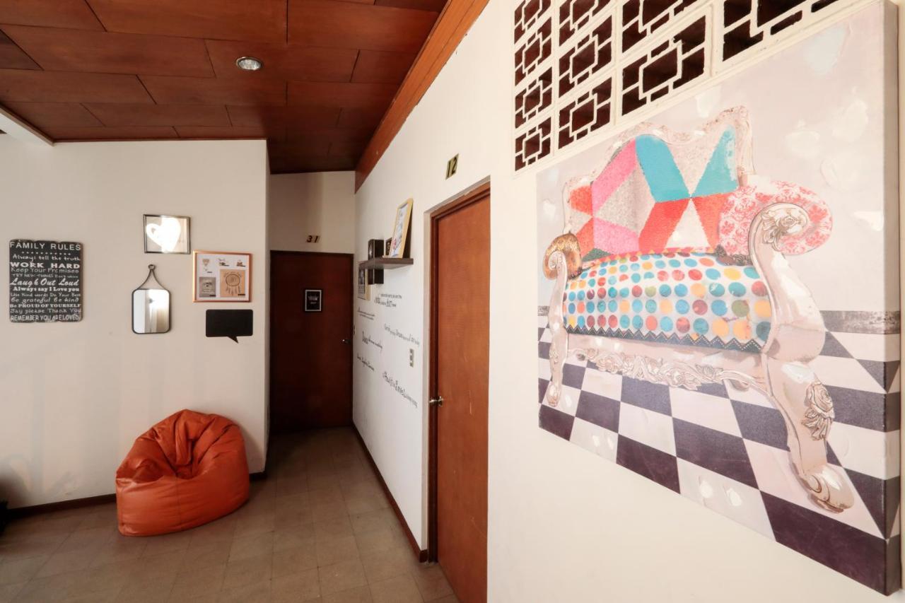Hostal San Benito San Salvador Ngoại thất bức ảnh